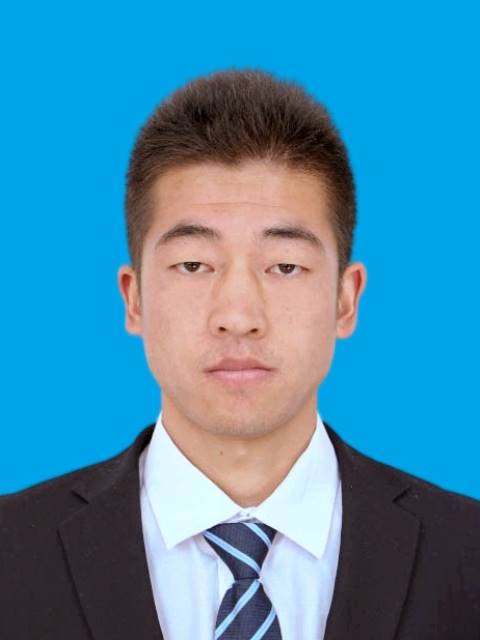 辅导员：何亚鹏
